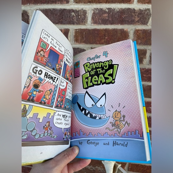 Dog Man Lord Of The Fleas Hardcover Kid’s Chapter Book Dav Pilkey - Picture 5 of 8